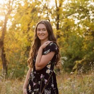 Meet your Posher, Leona